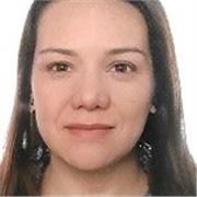 Di clases a curso de niños